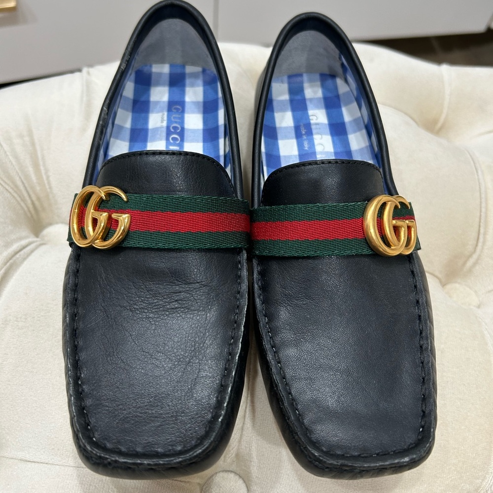 Gucci never worn Authentic Toddler boys Logo Loafers Size (32)US size 13